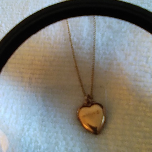 Childs Gold Plated Heart Shaped Locket - Picture 5 of 6